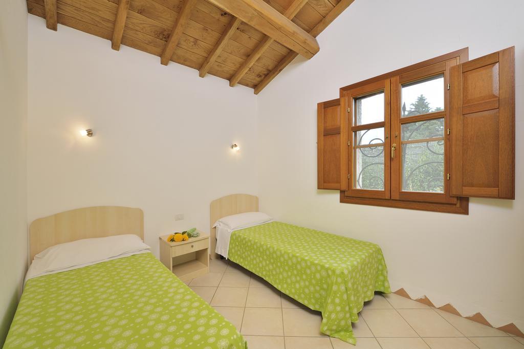 Residence Le Zagare San Teodoro  Δωμάτιο φωτογραφία